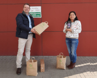Weltladen spendet Kaffee an Peiner Klinik-Personal